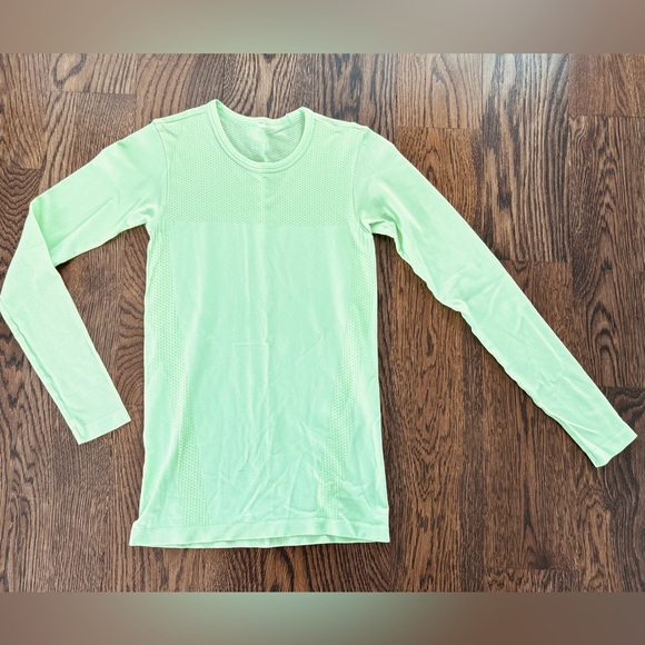 Seamless Essential Long Sleeve Top in Neon Lime by Alo - Picture 2 of 3